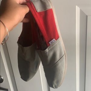 TOMS Slip-ons